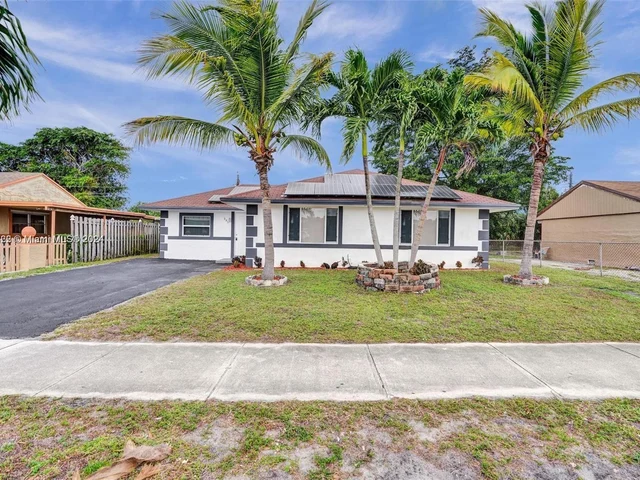 385 NW 15th St, Pompano Beach FL 33060