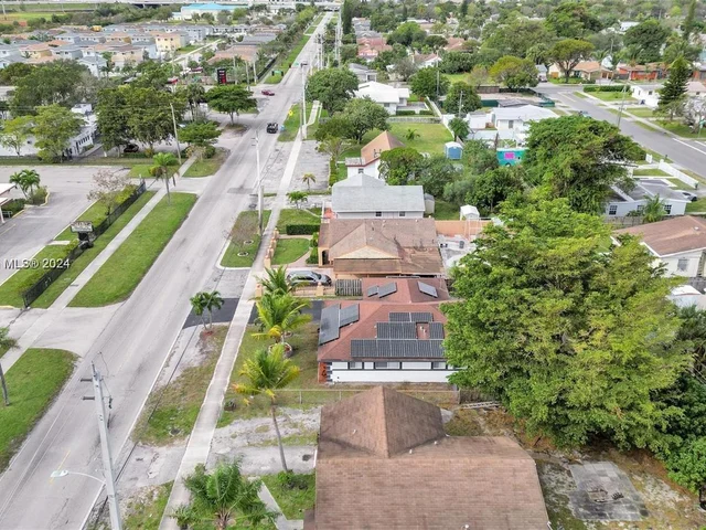 385 NW 15th St, Pompano Beach FL 33060