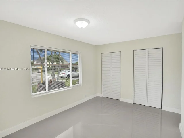 385 NW 15th St, Pompano Beach FL 33060