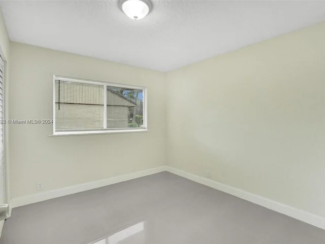 385 NW 15th St, Pompano Beach FL 33060