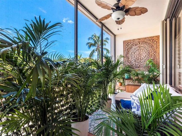 55 Ocean Lane Dr # 3027, Key Biscayne FL 33149