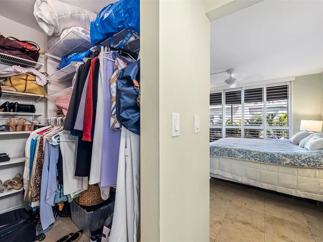 55 Ocean Lane Dr # 3027, Key Biscayne FL 33149