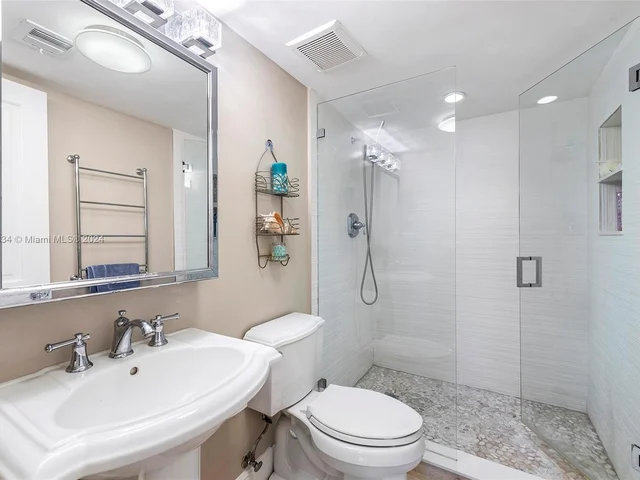 55 Ocean Lane Dr # 3027, Key Biscayne FL 33149