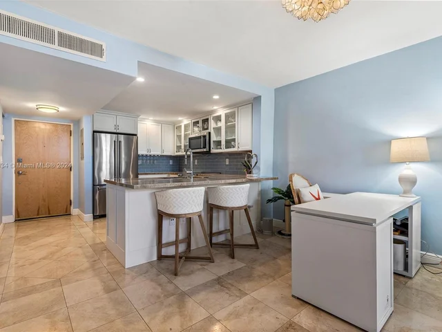 55 Ocean Lane Dr # 3027, Key Biscayne FL 33149