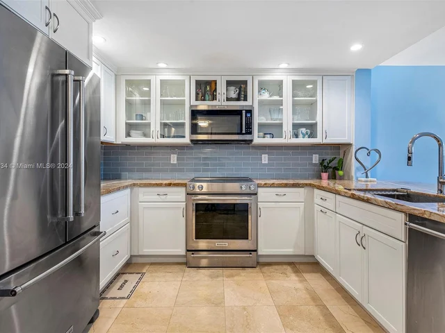 55 Ocean Lane Dr # 3027, Key Biscayne FL 33149