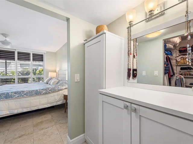 55 Ocean Lane Dr # 3027, Key Biscayne FL 33149