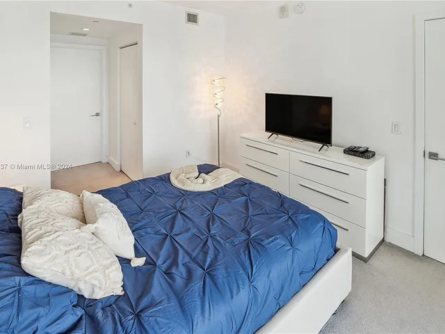 121 NE 34th St # 2503, Miami FL 33137