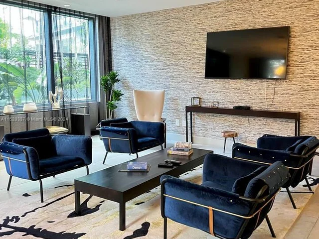 121 NE 34th St # 2503, Miami FL 33137