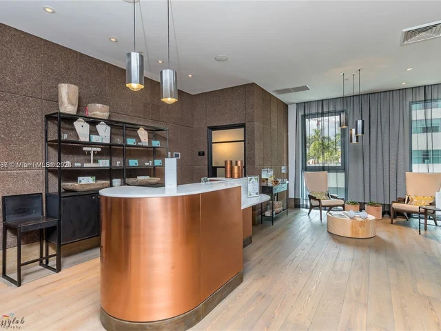 121 NE 34th St # 2503, Miami FL 33137