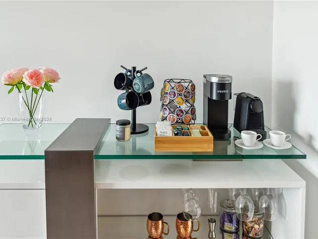 121 NE 34th St # 2503, Miami FL 33137