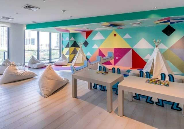 121 NE 34th St # 2503, Miami FL 33137