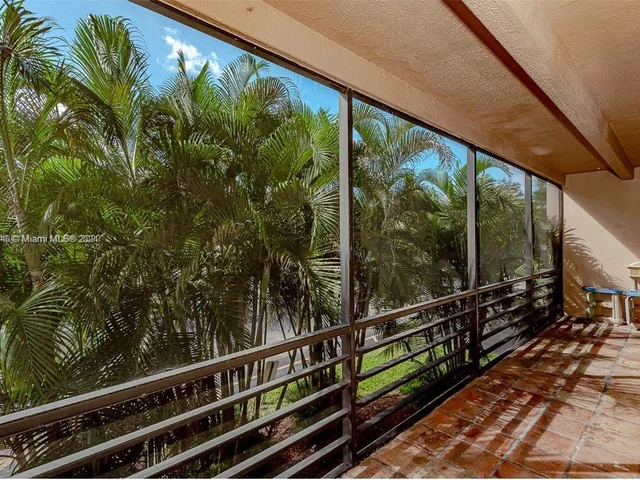 4000 N Hills Dr # 29, Hollywood FL 33021