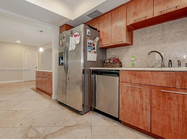 4000 N Hills Dr # 29, Hollywood FL 33021