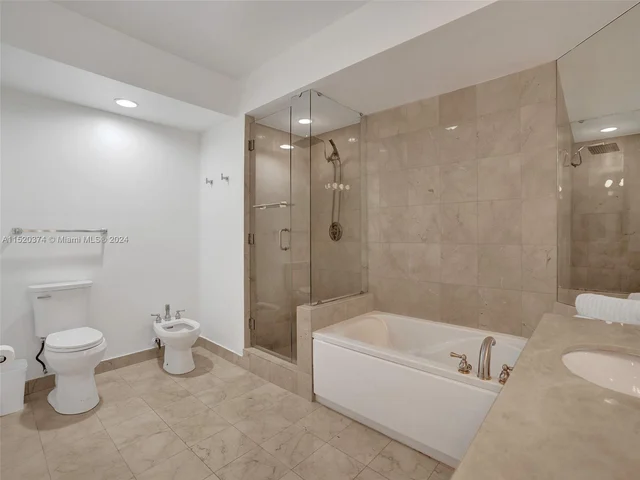 6365 Collins # 1102, Miami Beach FL 33141