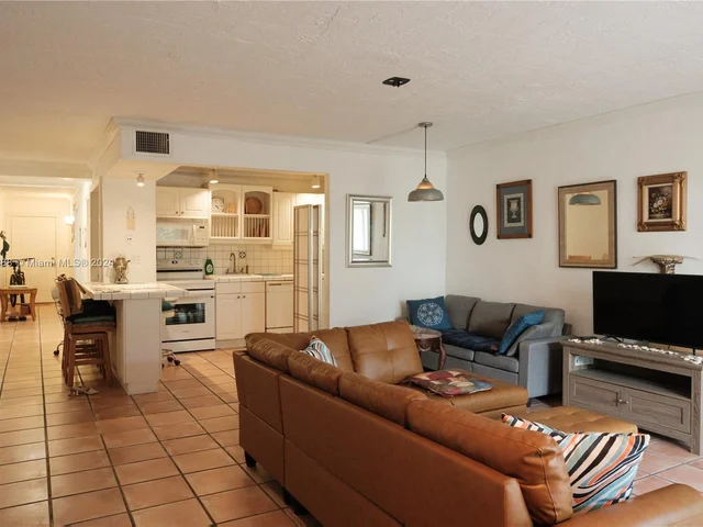 251 Galen Dr # 309E, Key Biscayne FL 33149