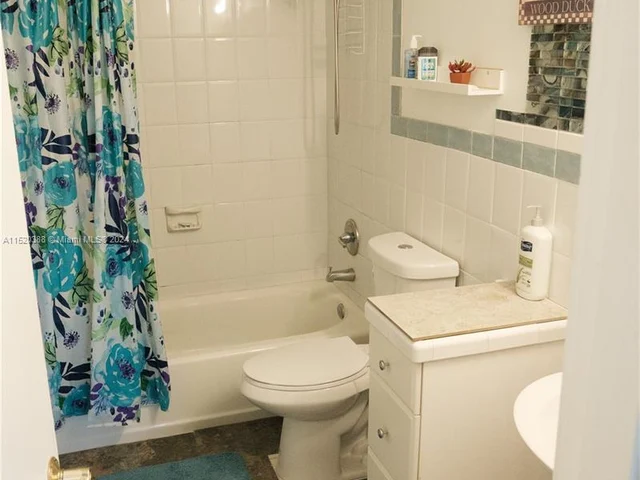 251 Galen Dr # 309E, Key Biscayne FL 33149