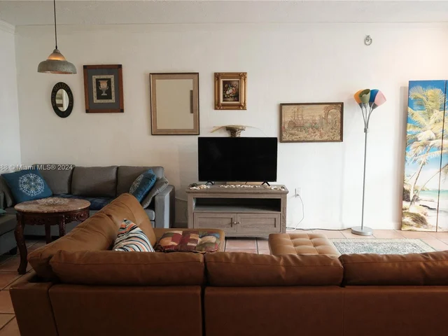 251 Galen Dr # 309E, Key Biscayne FL 33149