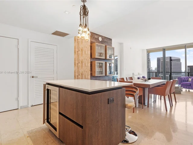 88 SW 7 Street # 3405, Miami FL 33130