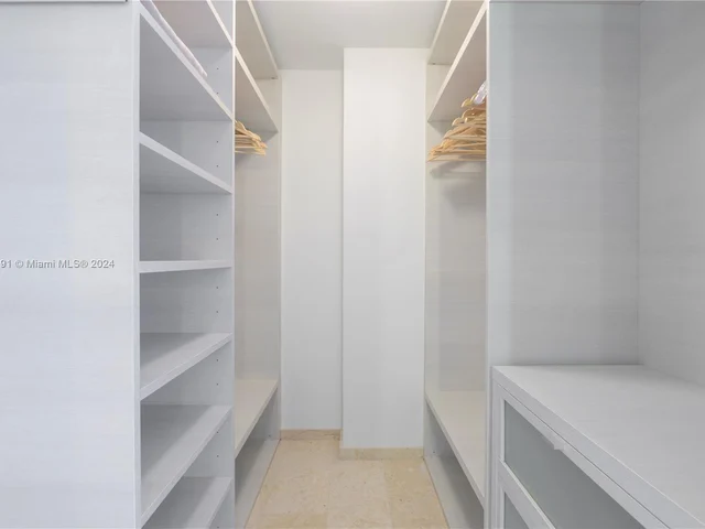 88 SW 7 Street # 3405, Miami FL 33130