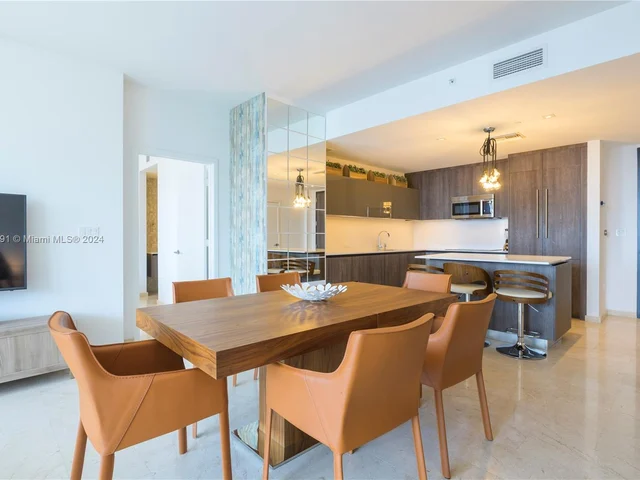 88 SW 7 Street # 3405, Miami FL 33130