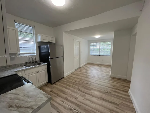 401 NW 51st St, Miami FL 33127