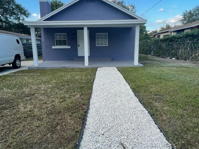 401 NW 51st St, Miami FL 33127