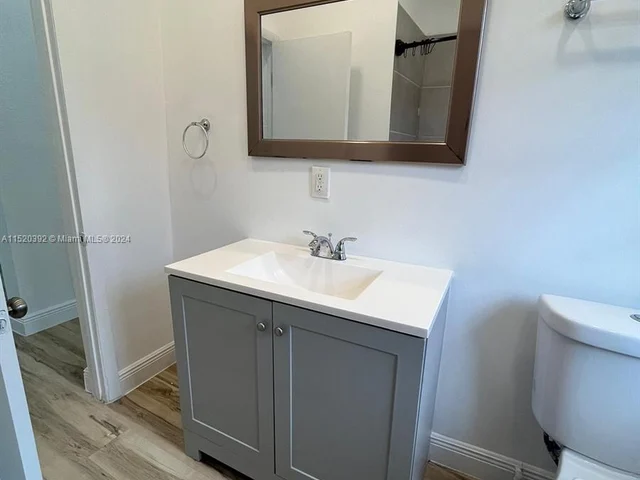 401 NW 51st St, Miami FL 33127