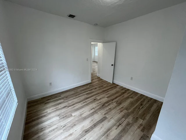 401 NW 51st St, Miami FL 33127