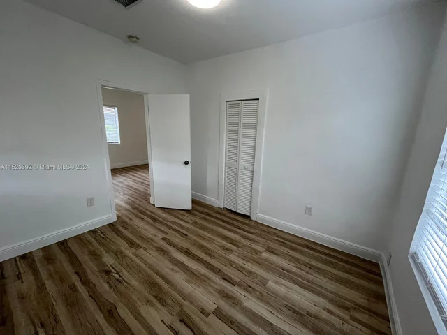 401 NW 51st St, Miami FL 33127