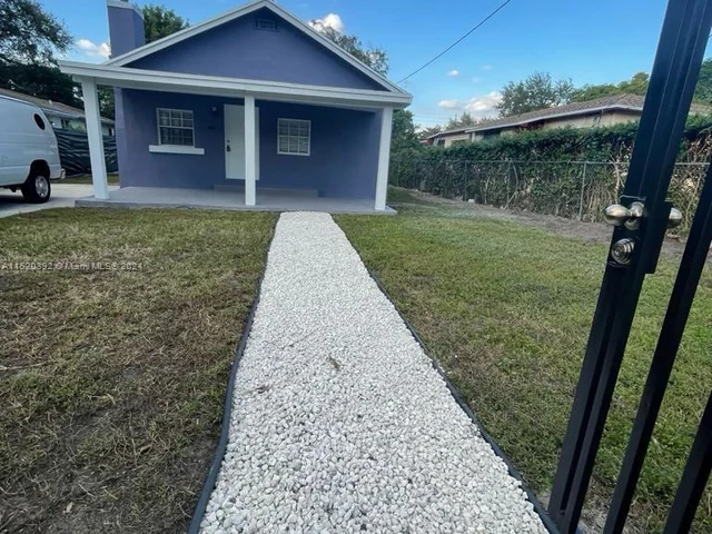 401 NW 51st St, Miami FL 33127