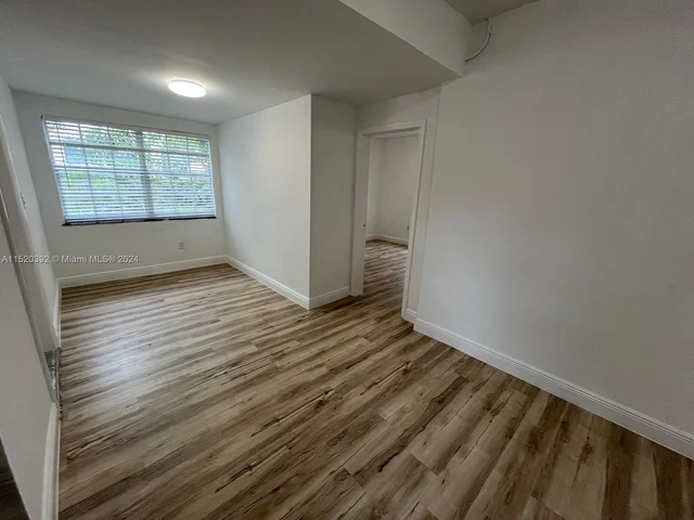 401 NW 51st St, Miami FL 33127