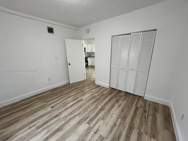 401 NW 51st St, Miami FL 33127