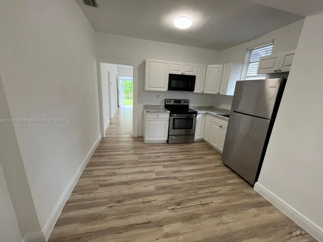 401 NW 51st St, Miami FL 33127