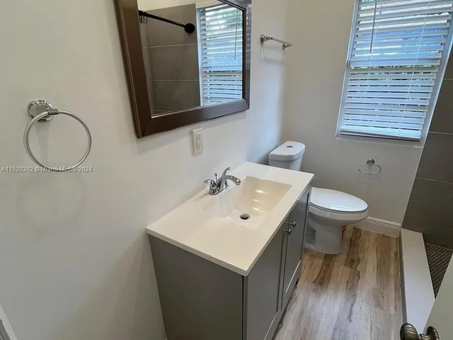 401 NW 51st St, Miami FL 33127