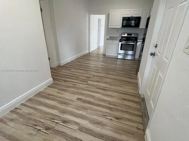 401 NW 51st St, Miami FL 33127