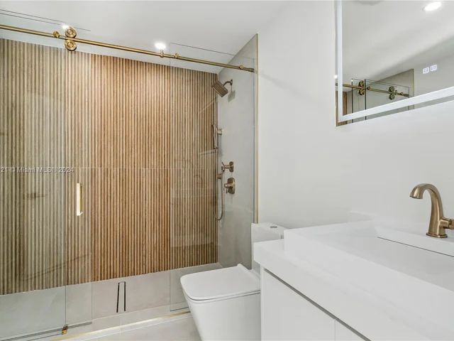 6290 SW 130th Ter, Pinecrest FL 33156