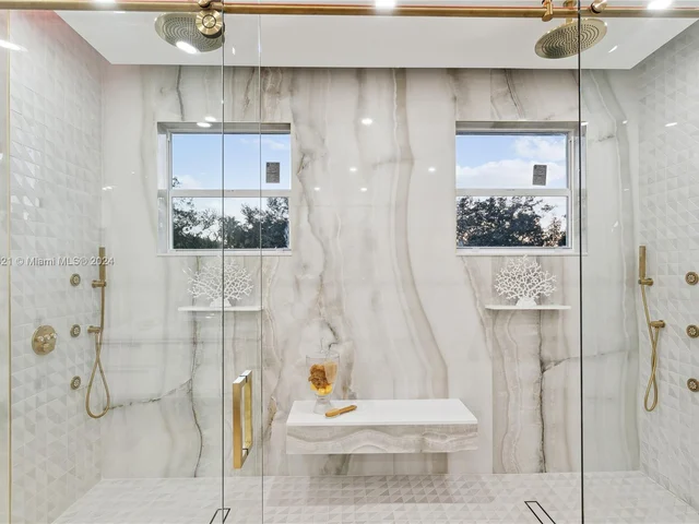 6290 SW 130th Ter, Pinecrest FL 33156