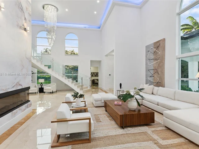 6290 SW 130th Ter, Pinecrest FL 33156