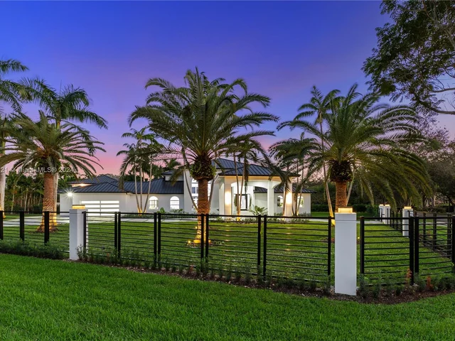 6290 SW 130th Ter, Pinecrest FL 33156