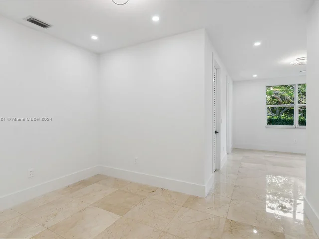 6290 SW 130th Ter, Pinecrest FL 33156