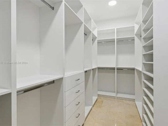 6290 SW 130th Ter, Pinecrest FL 33156