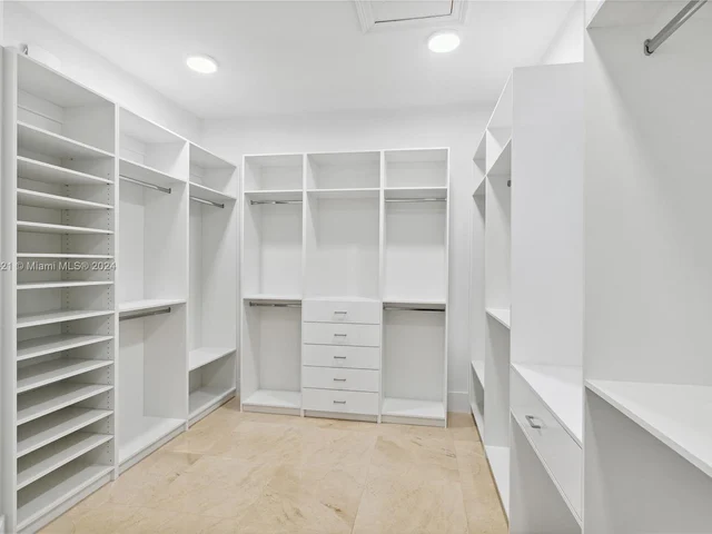 6290 SW 130th Ter, Pinecrest FL 33156