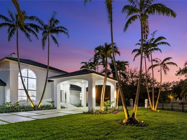 6290 SW 130th Ter, Pinecrest FL 33156