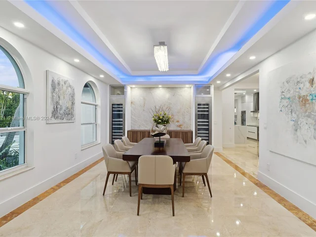 6290 SW 130th Ter, Pinecrest FL 33156