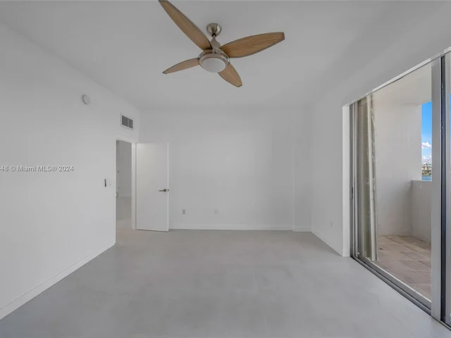 800 West Ave, Miami Beach FL 33139