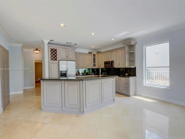 16220 SW 21st St, Miramar FL 33027