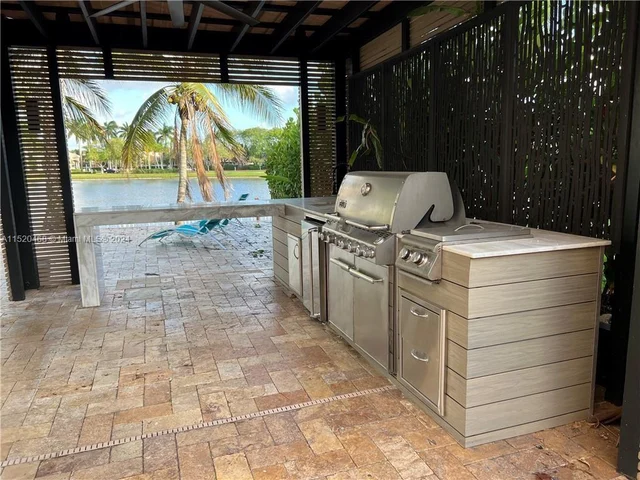 16220 SW 21st St, Miramar FL 33027