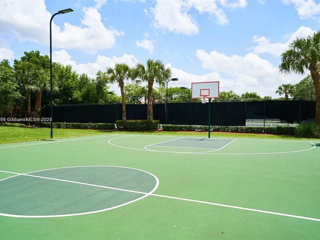 16220 SW 21st St, Miramar FL 33027