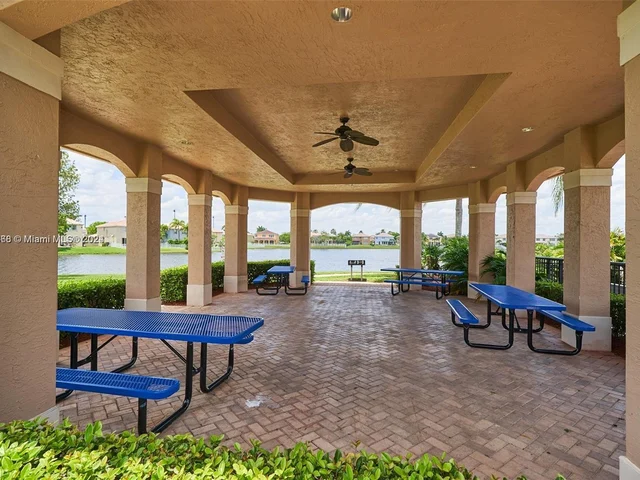 16220 SW 21st St, Miramar FL 33027