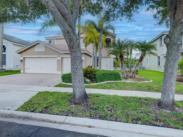 16220 SW 21st St, Miramar FL 33027